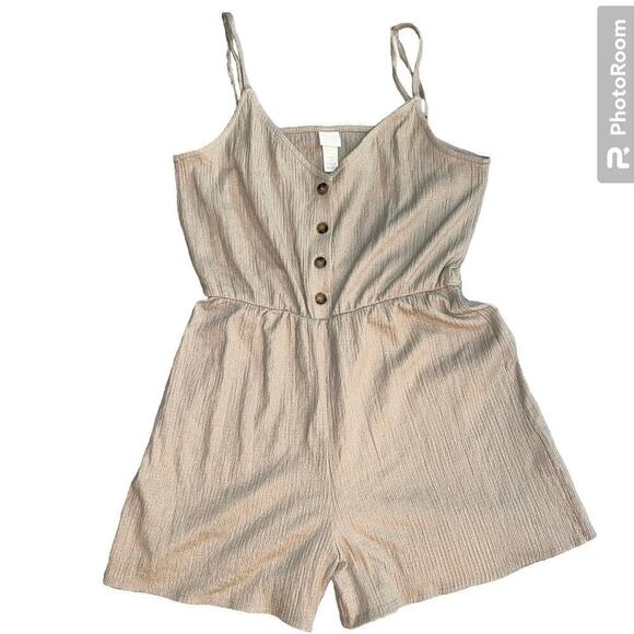 H&M tan crepe sleeveless shorts romper adjustable spaghetti straps NWOT size M - Picture 1 of 11
